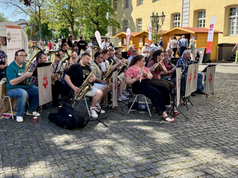 Frühschoppen auf dem Spargel- und Genussmarkt Brüggen