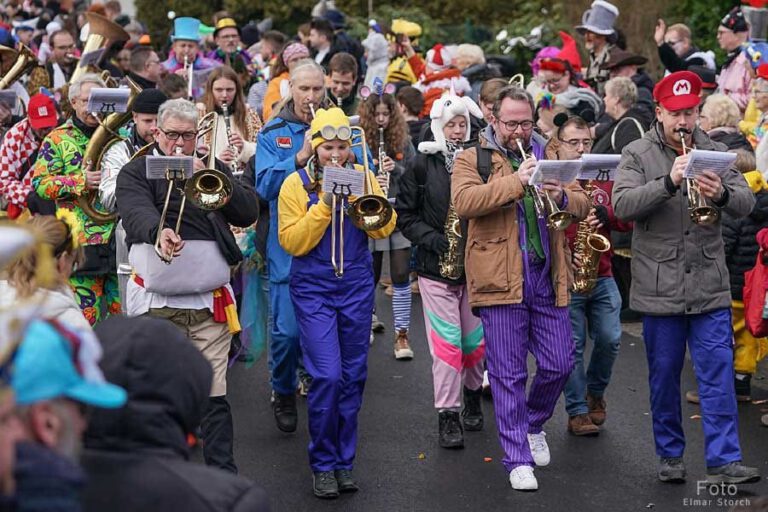Kinderkarnevalszug Overhetfeld